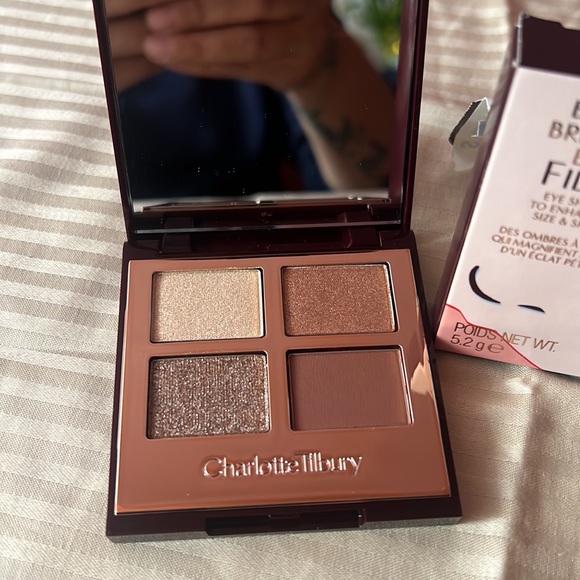 Bigger Brighter Eyes Eyeshadow Palette - Picture 3 of 6